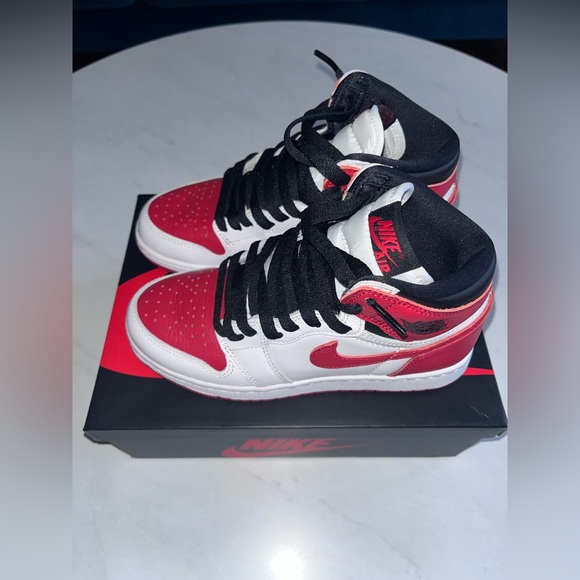 Air Jordan 1 Retro High - Picture 5 of 6